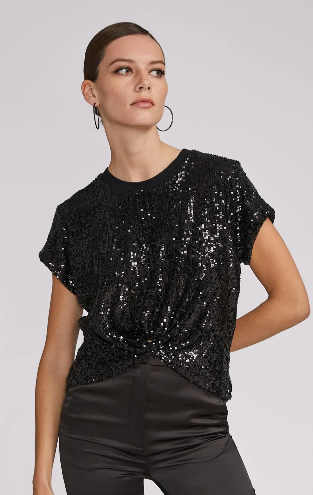 H23150-1b Generation Love Bora Sequin Top