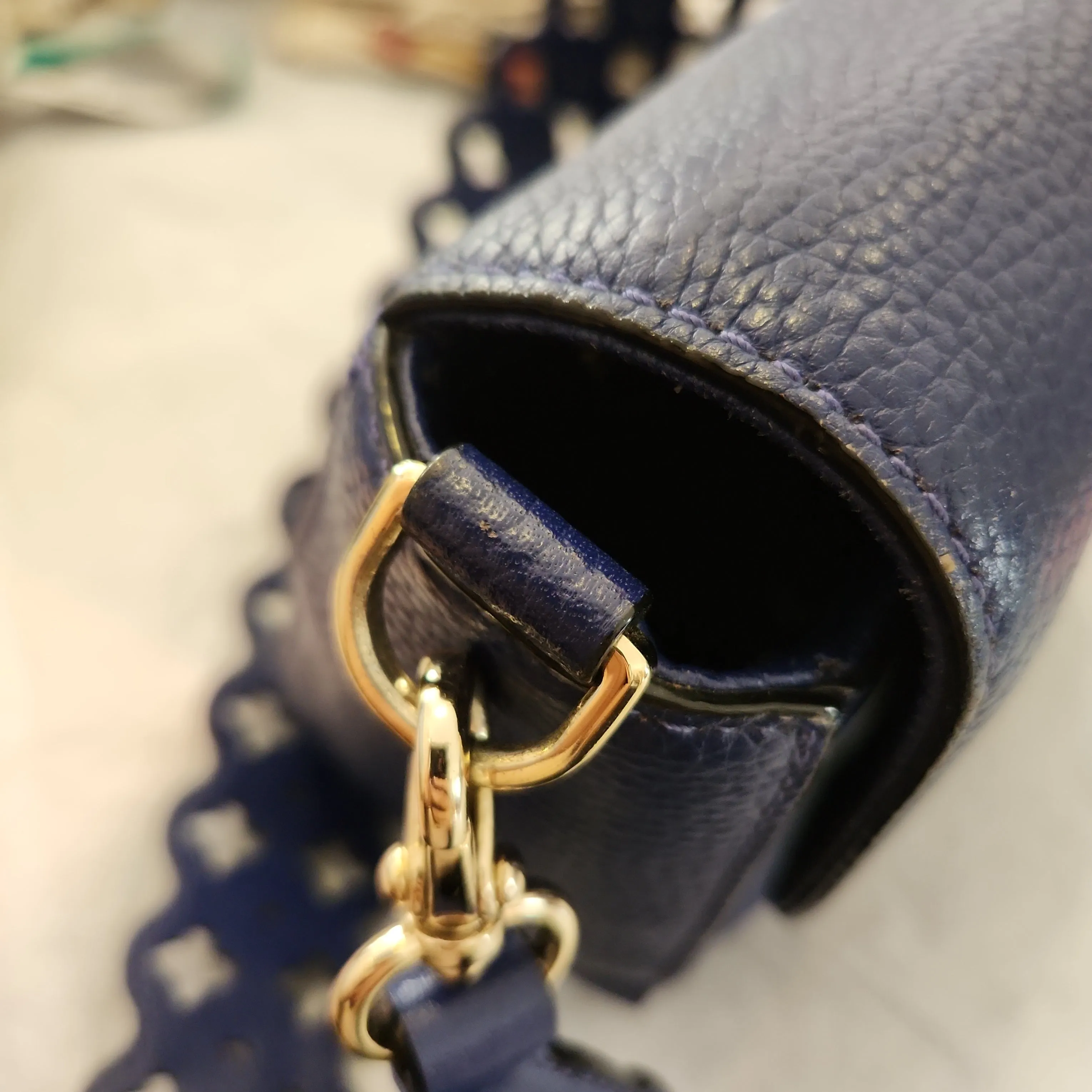 Kate Spade Navy Blue Pebbled Leather Crossbody Bag | Pre Loved |