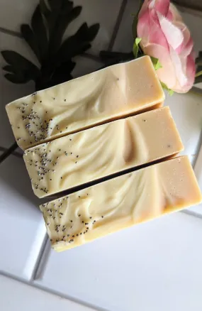 Leomon Poppy Seed-4.5 oz Bar of Goat Milk Soap- Lemon Essential oil Natural Lemon Fragrance