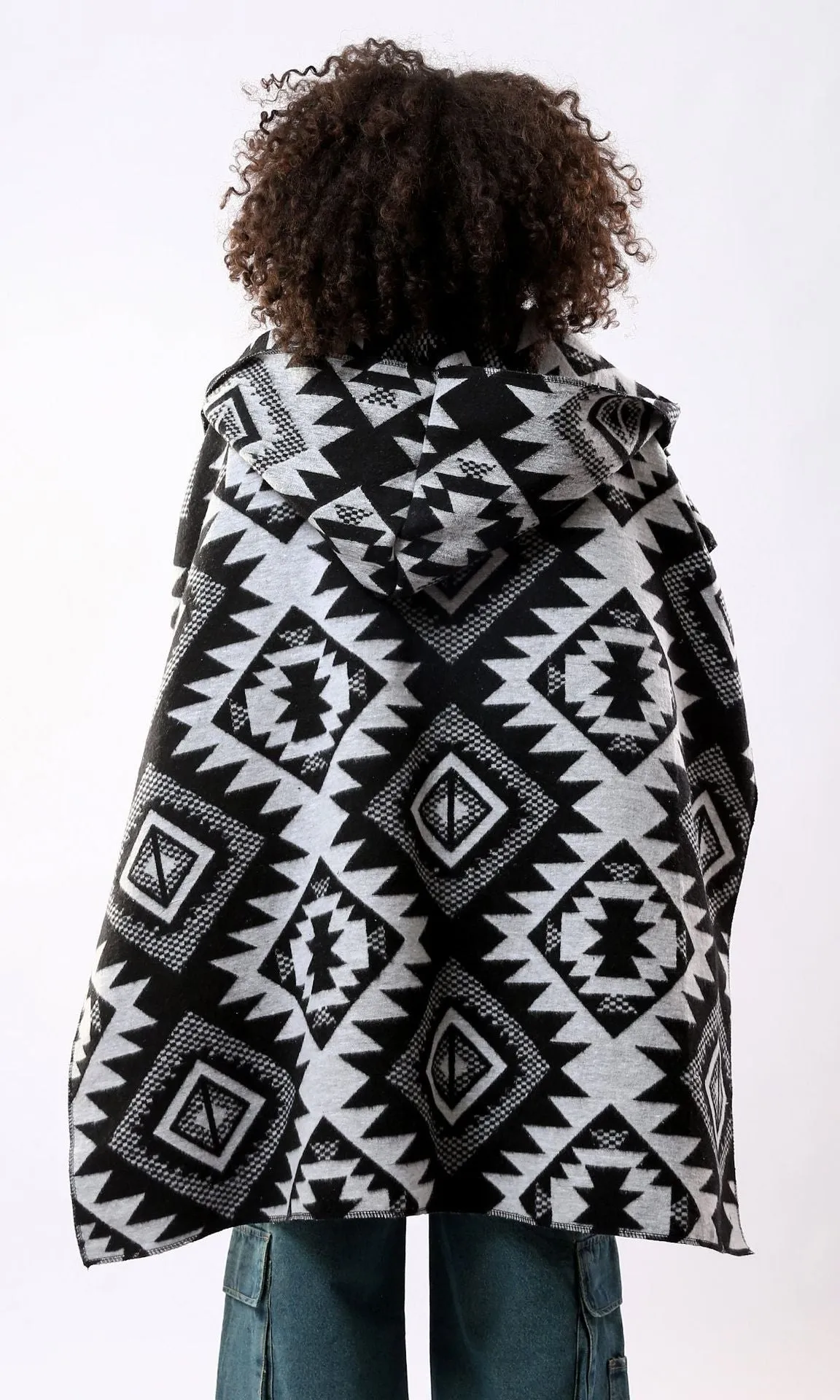 O178414 Geometric Grey & Black Slip On Hooded Shawl