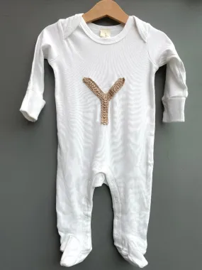 Organic cotton initial appliqué sleepsuit