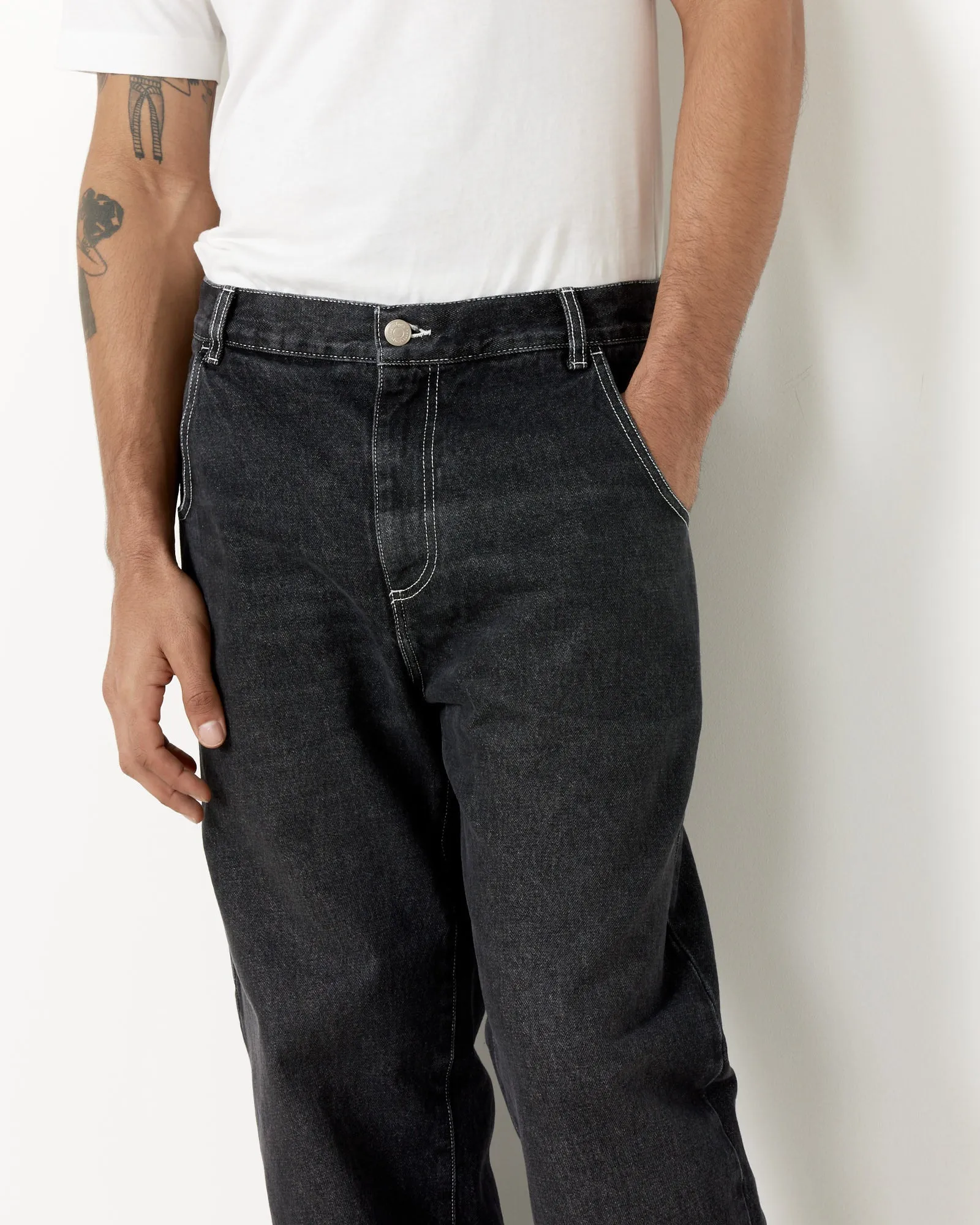 Regular Jean in Faded Black