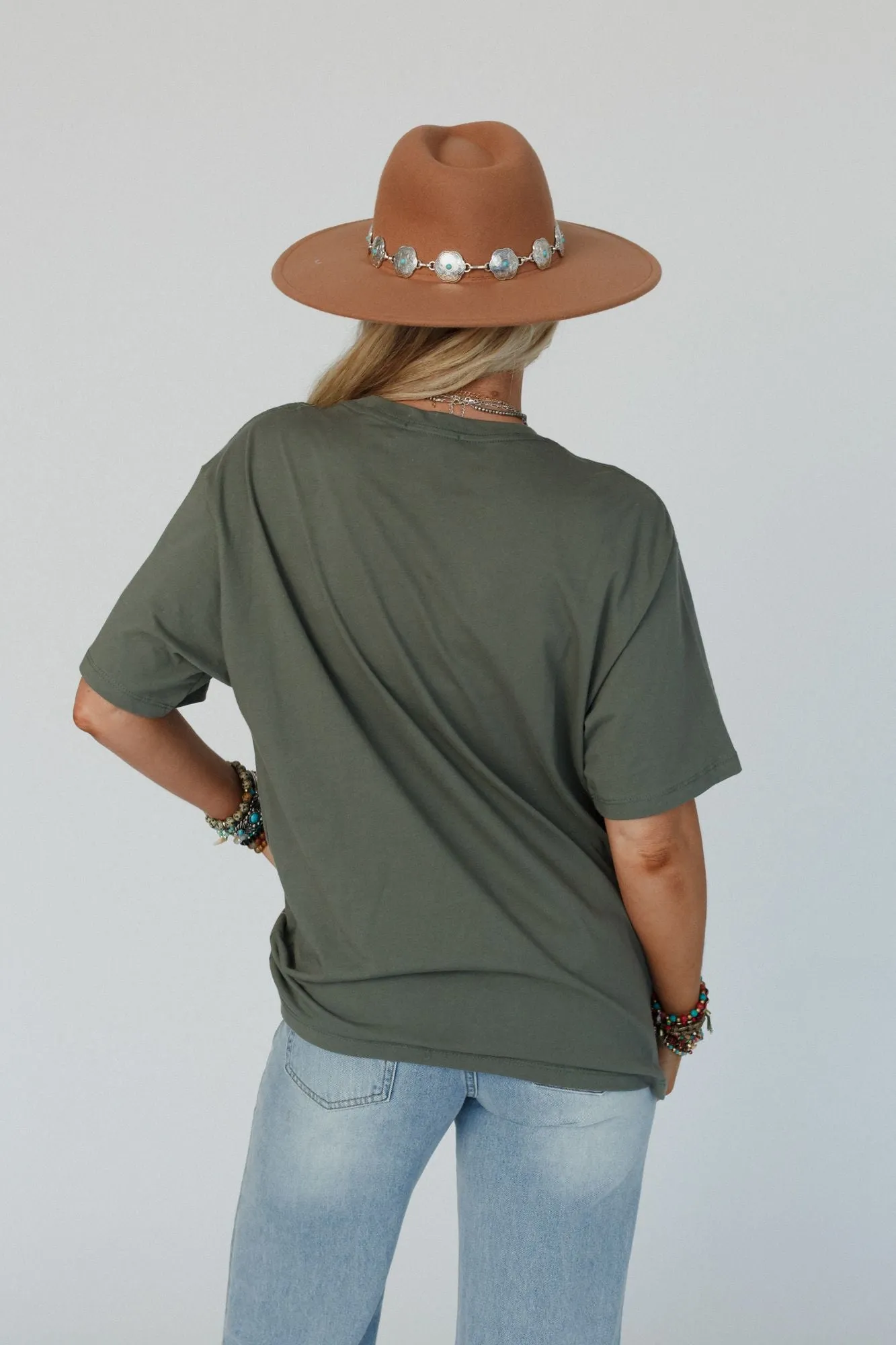 Roam Free Graphic Tee - Olive