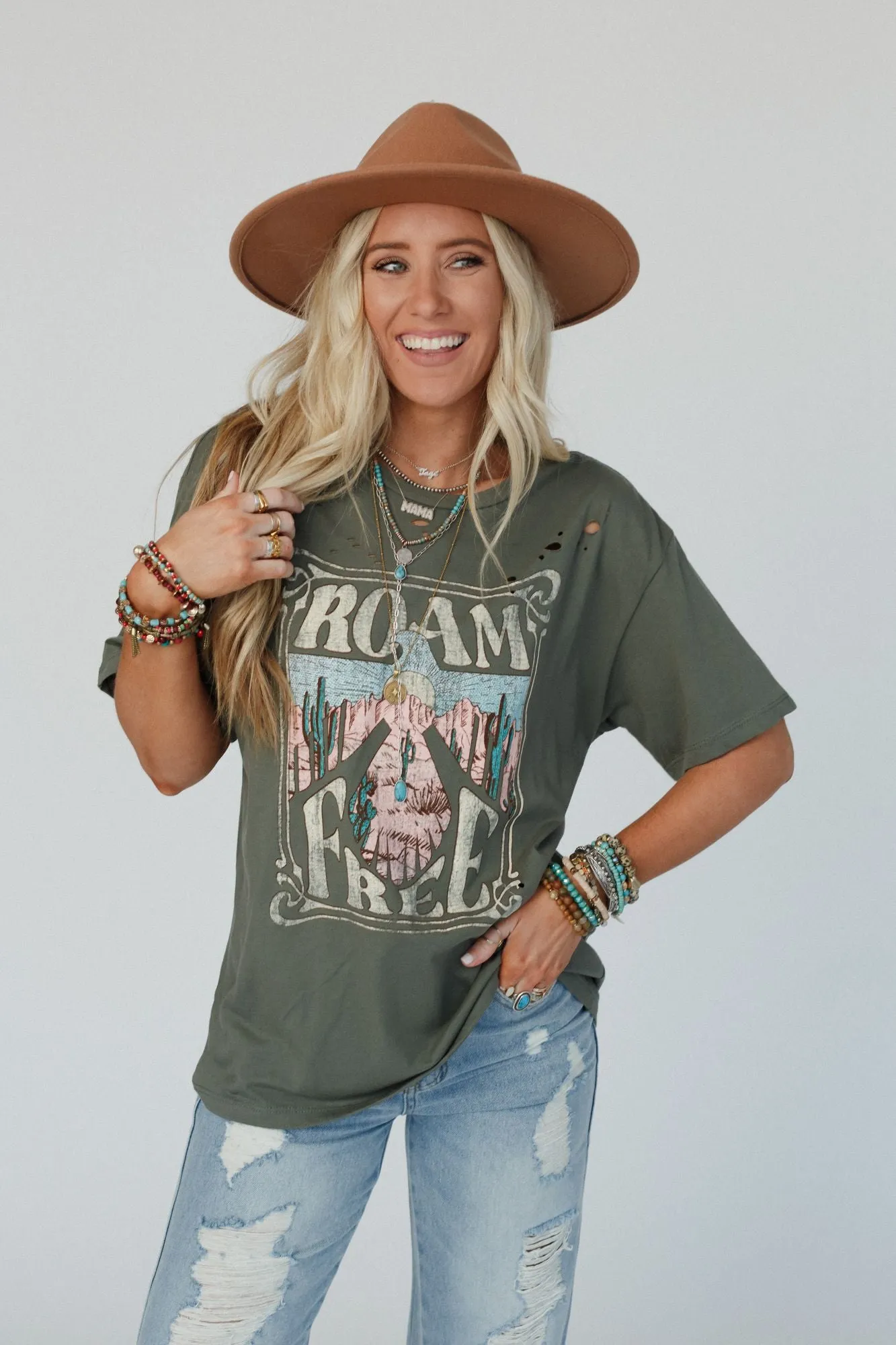 Roam Free Graphic Tee - Olive